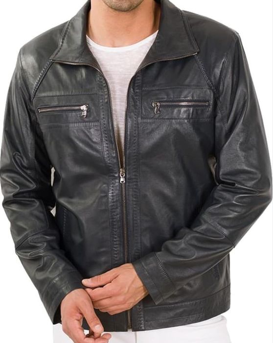 Продам натуральную кожаную куртку