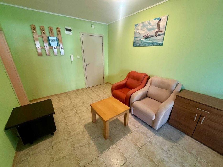 Тристаен апартамент в Слънчев Бряг