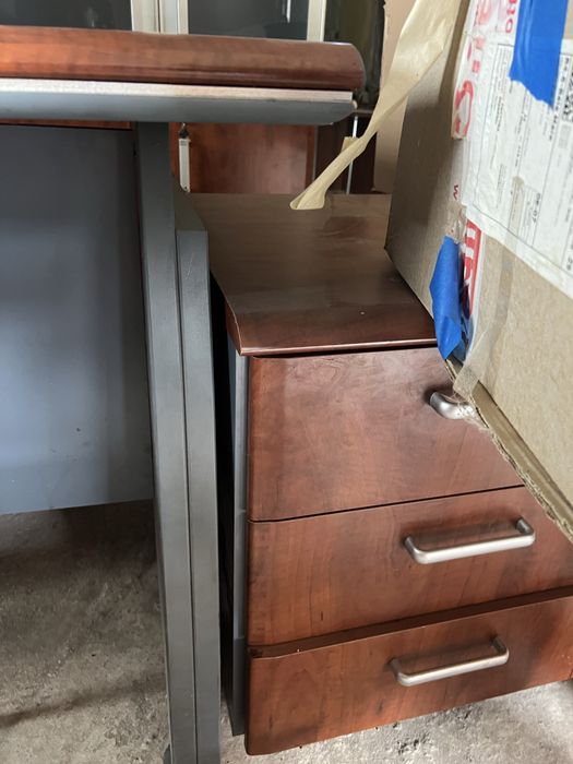 Vand Mobilier din MDF/Pal pentru un birou incapator