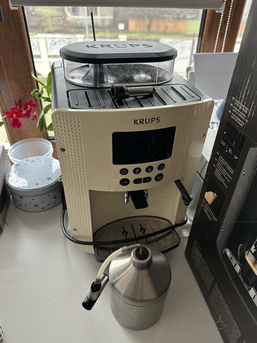 Vand aparat de cafea Krups EA8100