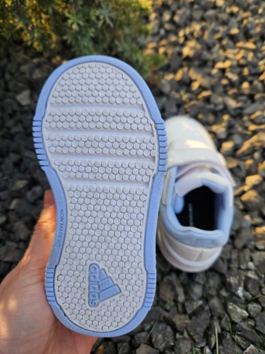 Adidasi fete marimea 23