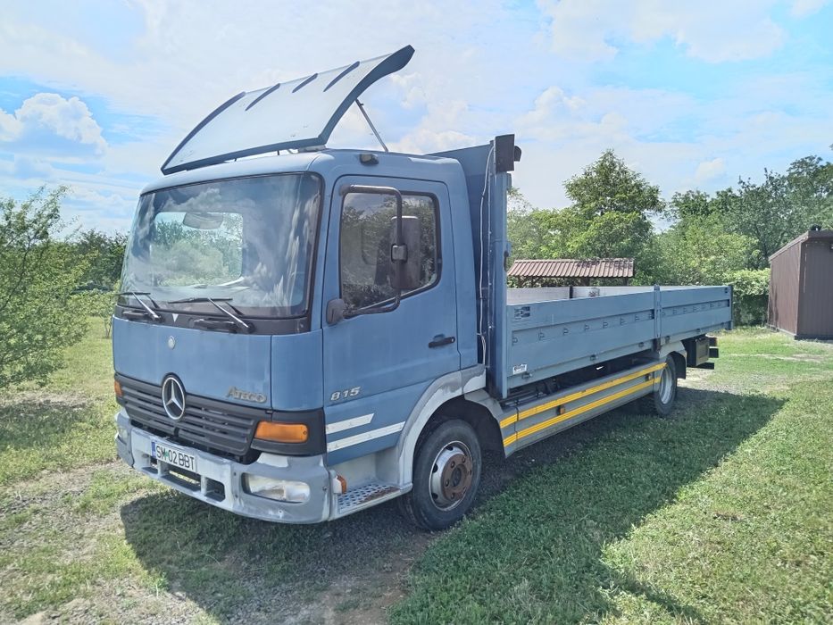 Albine cu camion și container
