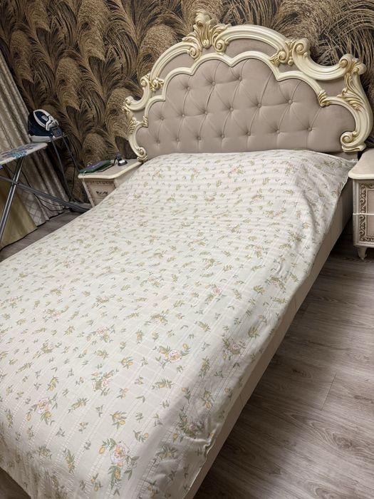 Кровать двух спальняя