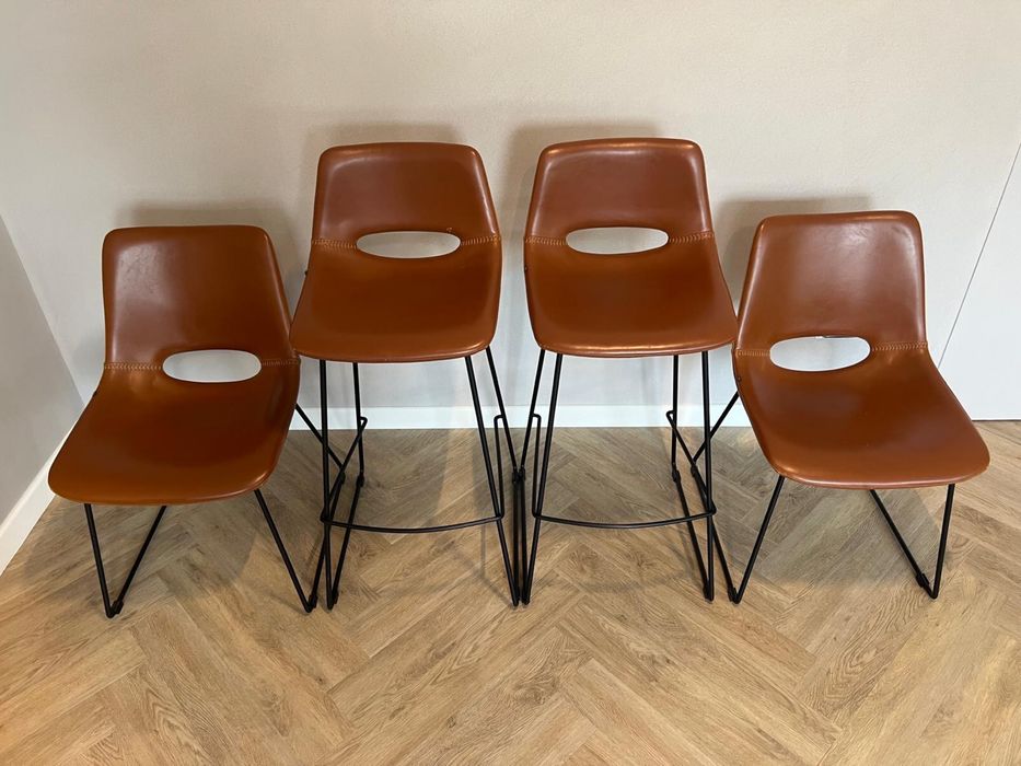 Scaune bar The Home 400lei/bucata