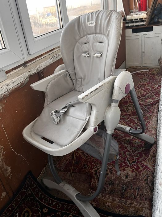 Детский стульчик для кормления