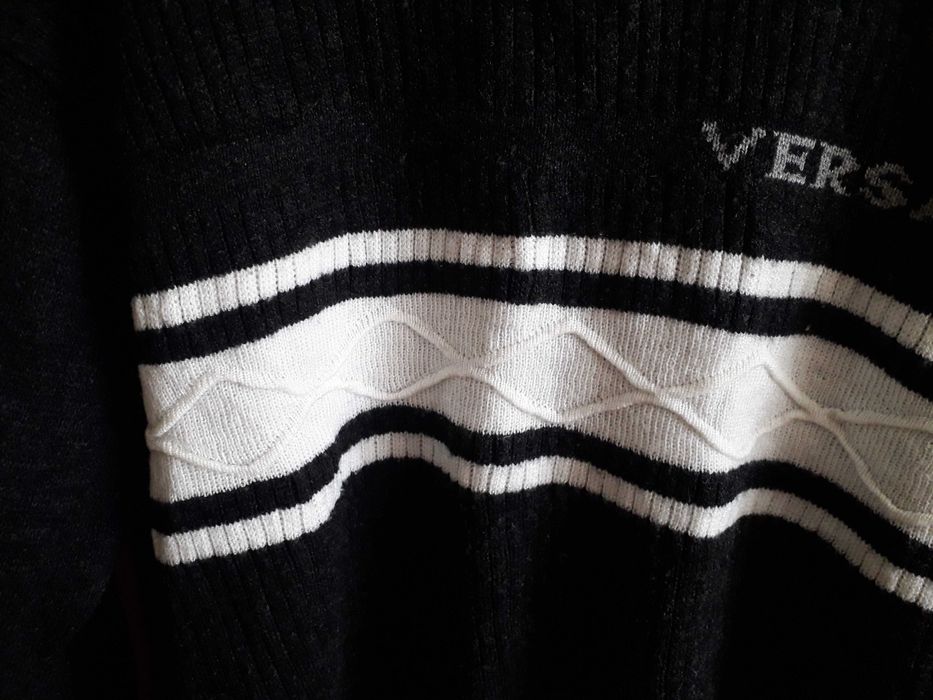 Мъжка блуза черно и бяло с яка и цип нова