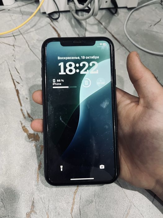 Продам Iphone 11