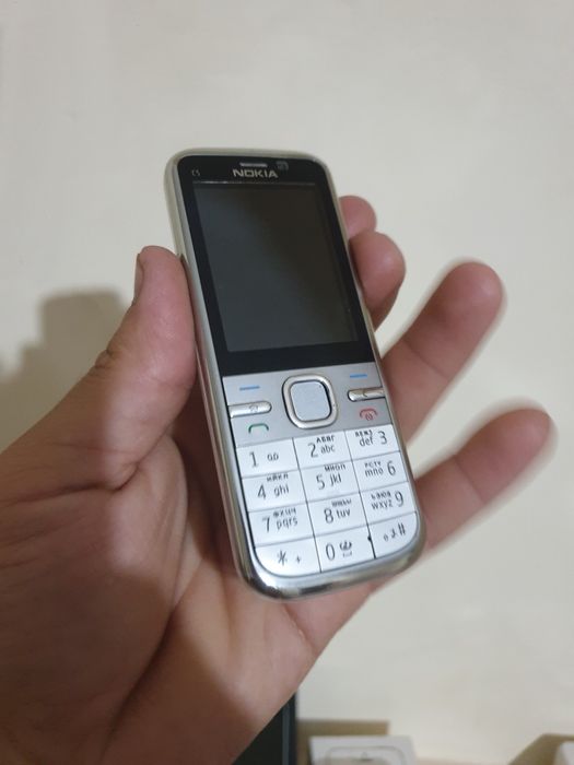 Nokia C5-00 ideal holatda