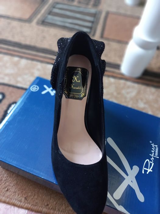 Продам туфли ,носила 4 раза