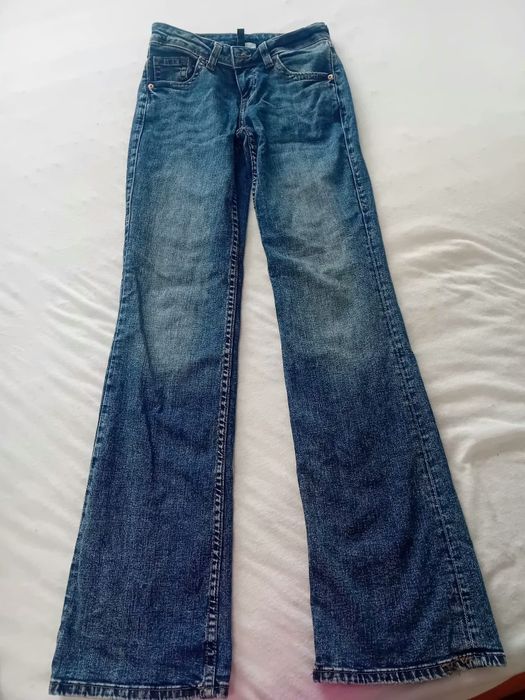 Blugi evazati marime 34