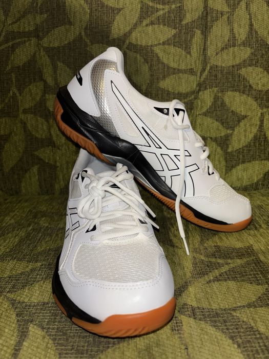 Нови волейболни маратонки Asics gel-spike