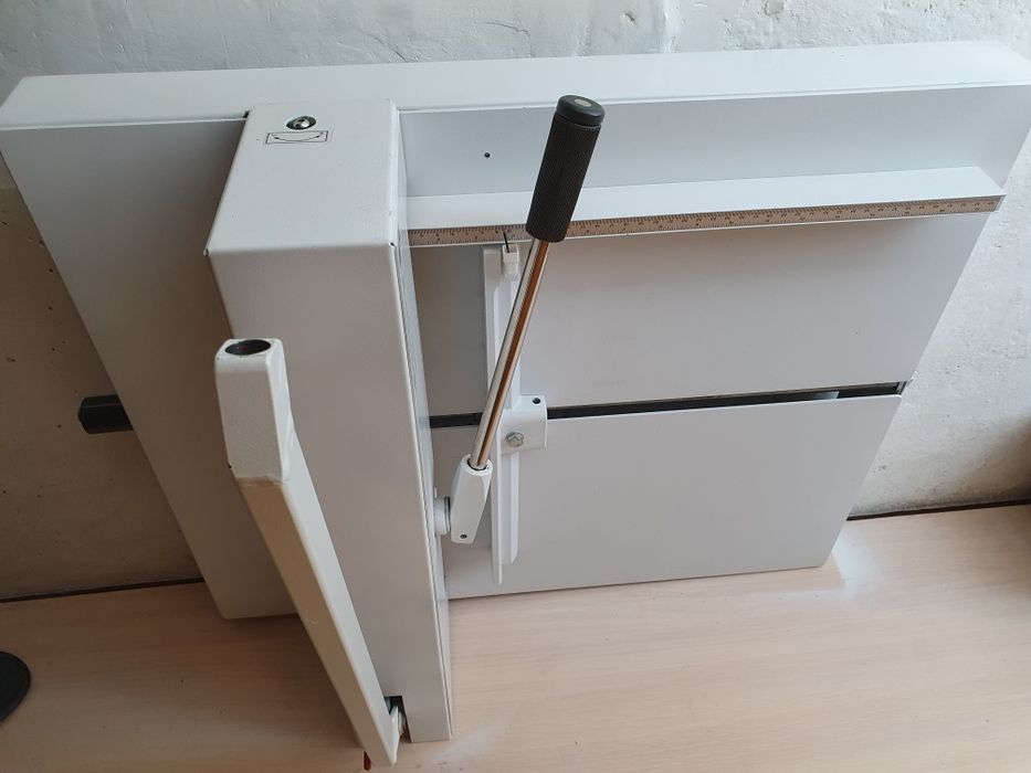 Гильотина ideal 4305.( Резак)