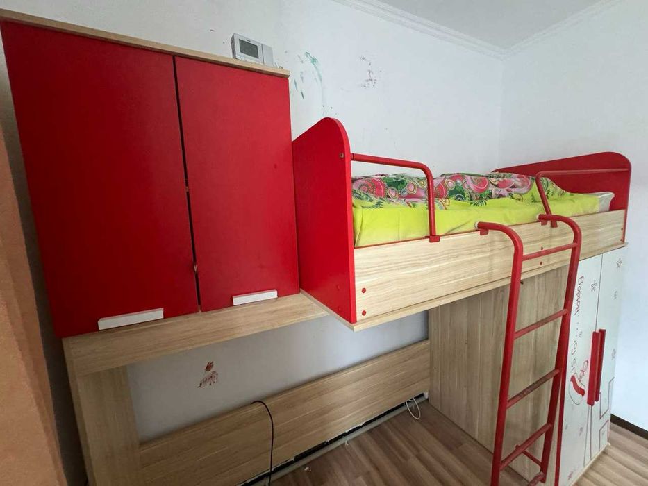 Продам 2-х ярусную кровать