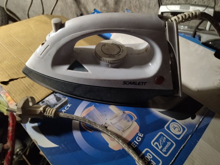 Утюг Scarlet модель