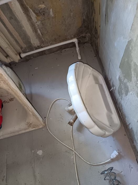 Продам унитаз б.у и раковина