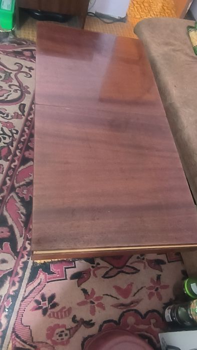 Продавам,холна ретро маса разтегателна