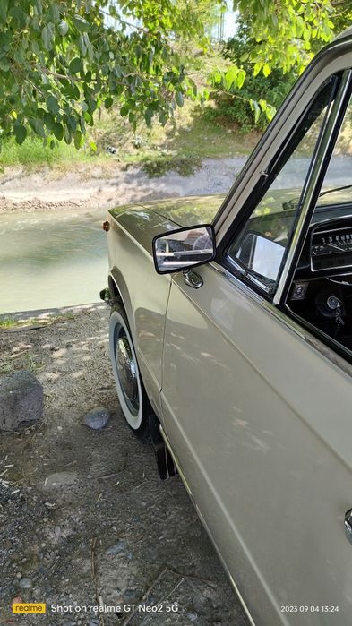 Ретро автомобиль