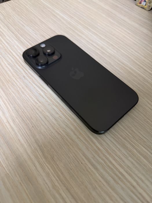 Iphone 16 Pro 256GB - Black Titanium с гаранция