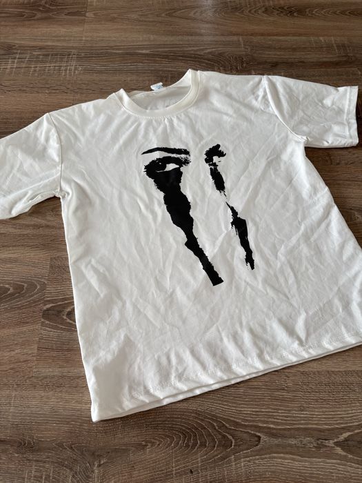 Футболка Disappear новая размер S доставка по всей астане бесплатно