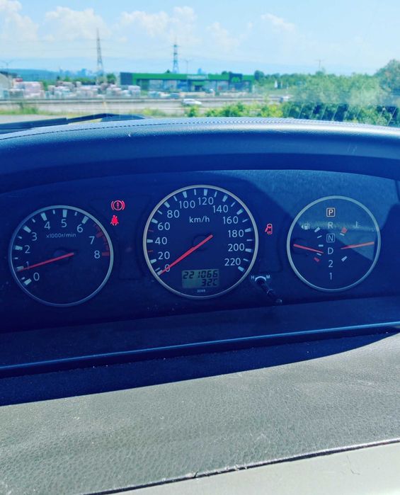 Nissan X-trail 2.5i БЕНЗИН/ГАЗ АВТОМАТИК 165кс Перфектен Двигател