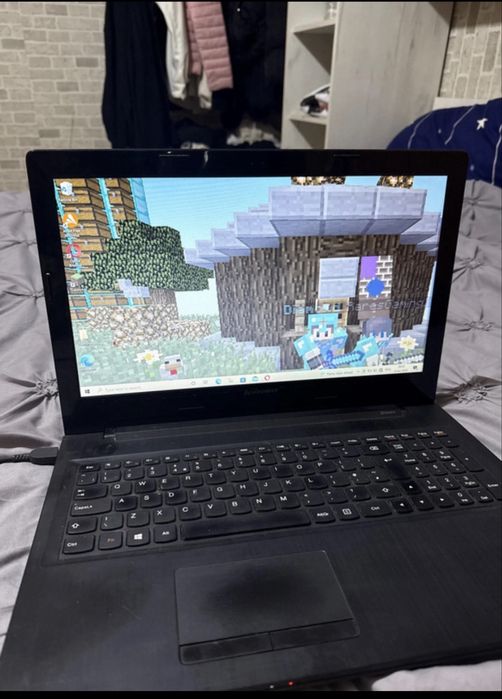 Vând laptop LENOVO G50-30