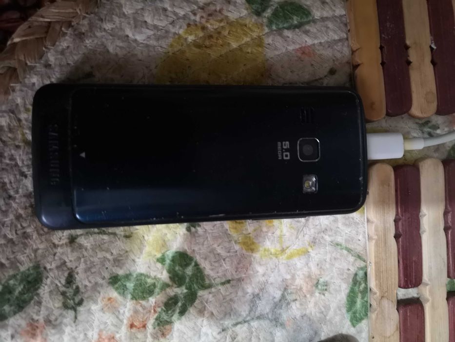 SAMSUNG S5610 , functional , problema display