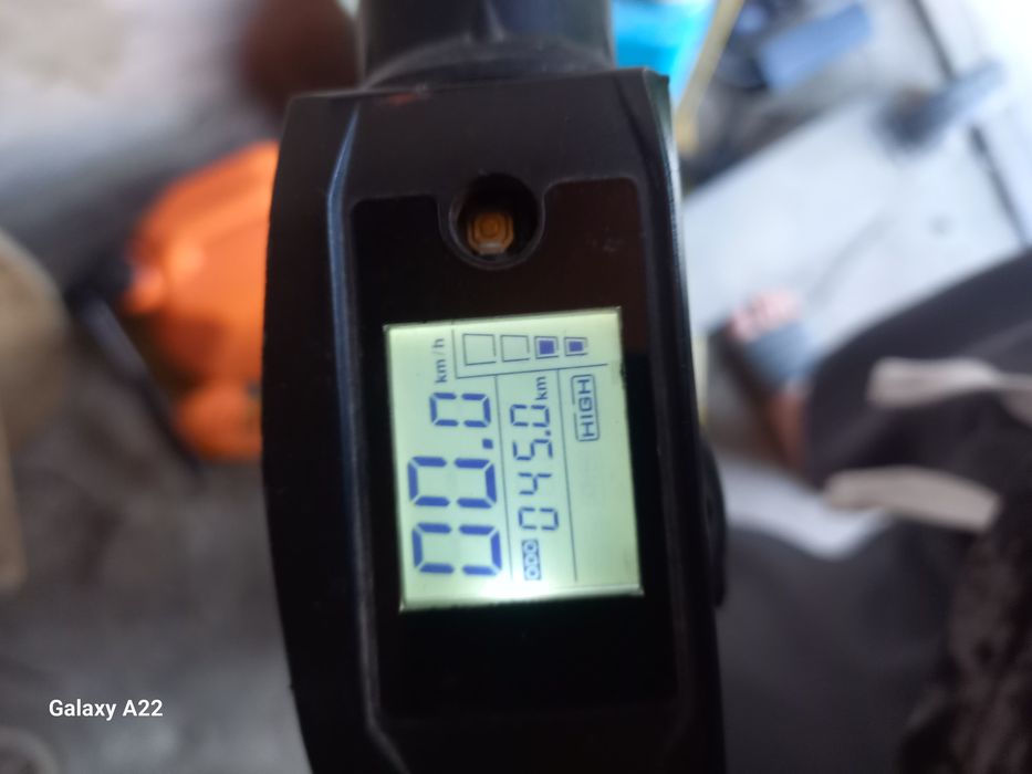 Продам электро самокат