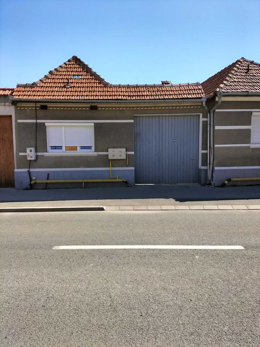 Casa de vanzare Vinerea, Cugir-3 camere, utilitati, 1062 mp teren