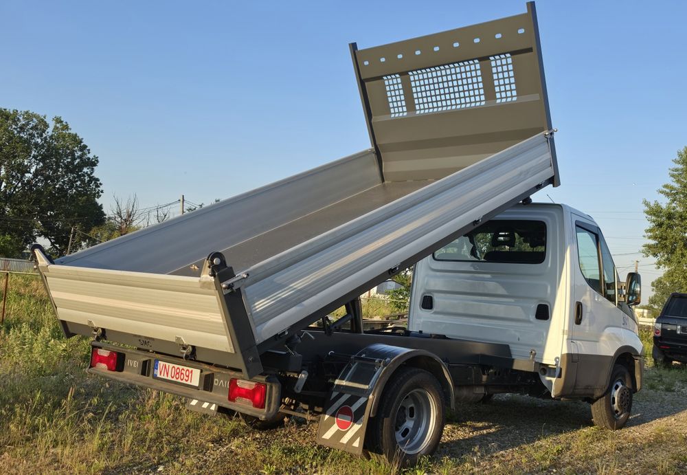 IVECO DAILY 35c15 ,50c15 ,65c15 an 2018 EURO6 basculabil trilateral  TR 5