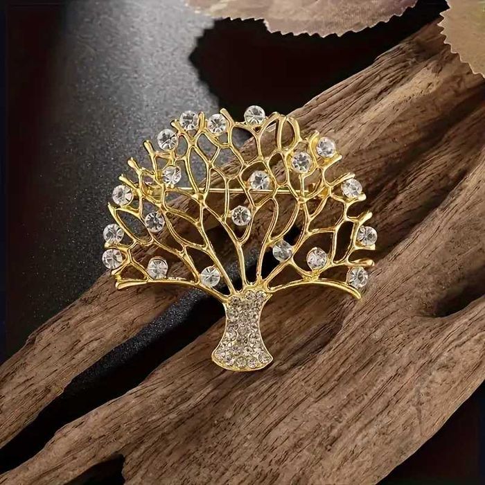 Нова брошка "Дървото на живота" с камъни тип "Сваровски".