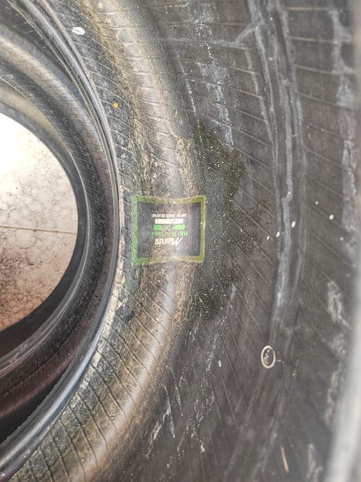 Гуми 235/35/R19 2 броя