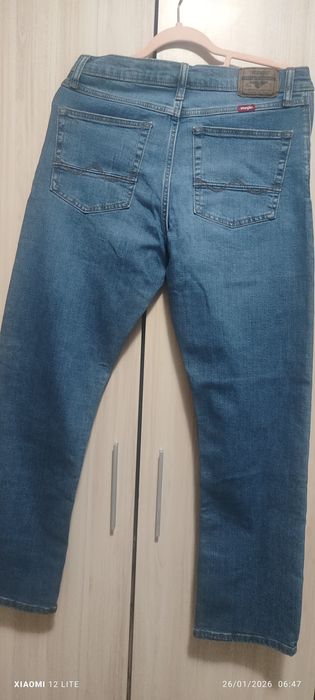 Мъжки дънки WRANGLER