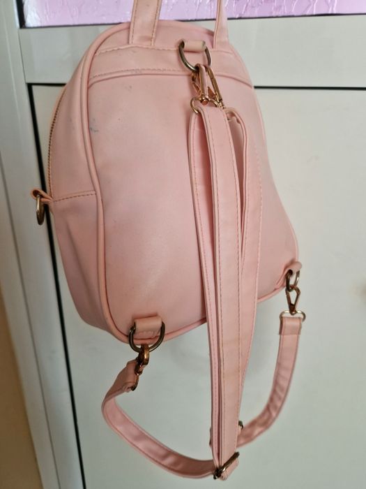 Кожена Раница в бебешко розаво