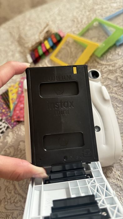 Продаю камеру Instakx Mini 11 в белом цвете.