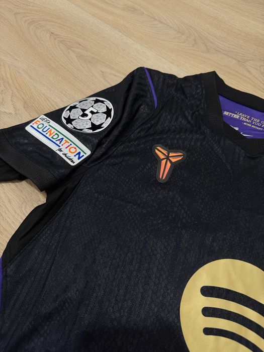 Tricoude fotbal Barcelona Kobe Rodri 16 Rodrigo Nike marime M nou uefa champions league