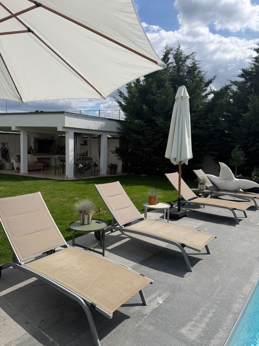 Sezlonguri piscina !