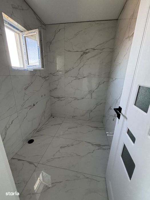 De vânzare casă P+1E tip duplex