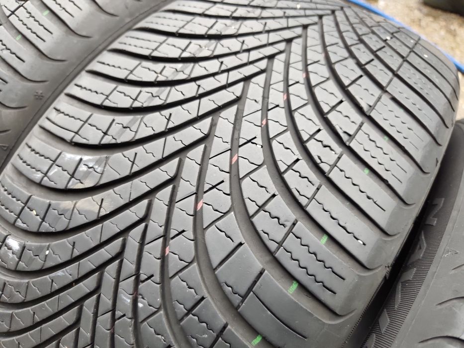 225/50/17" 4р Debica navigator 3,dot4923,5mm