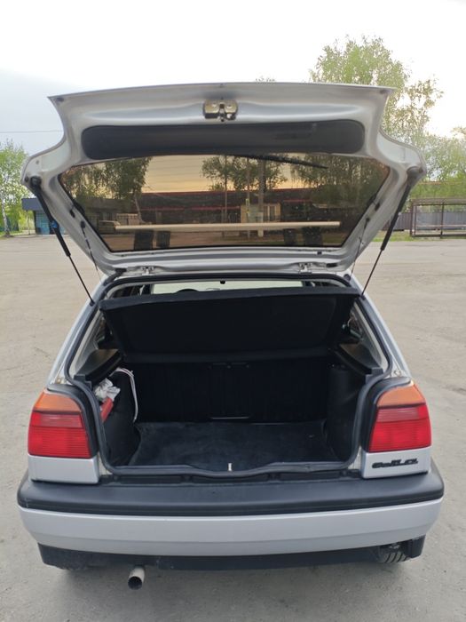 Продам Volkswagen Golf 3.