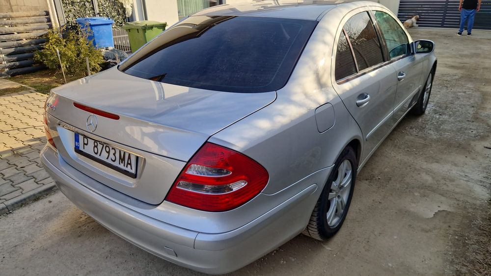 Mercedes Benz E320 3.2L Benzină W211 ca nou pentru cunoscători înmatri