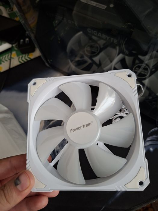 Argb Power Train fan kuler