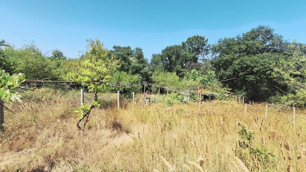 продавам парцел Боровец юг на 1500 метра от спирка Кантара