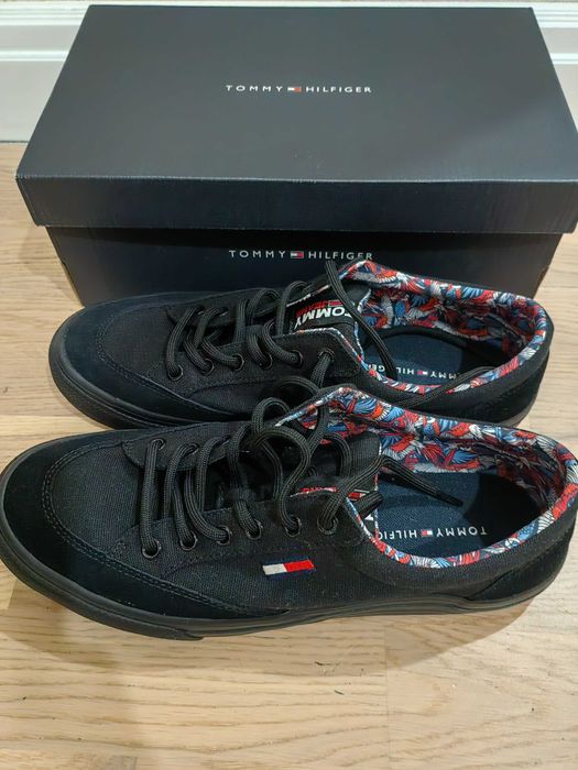 Tomy Hilfiger размер 42