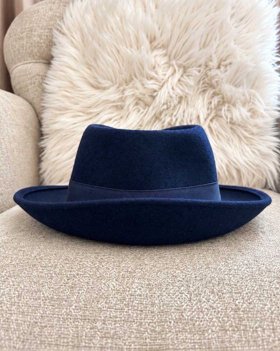 Pălărie Fedora Elegantă – 100% Lână Naturală – Bleumarin – Stil Clasic Old Money