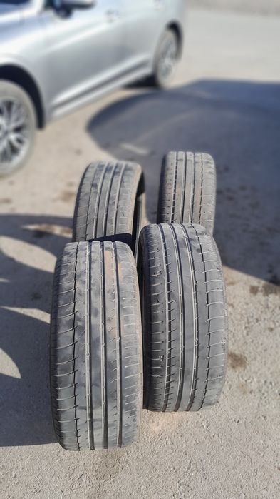 Шины  продам 225/45R17