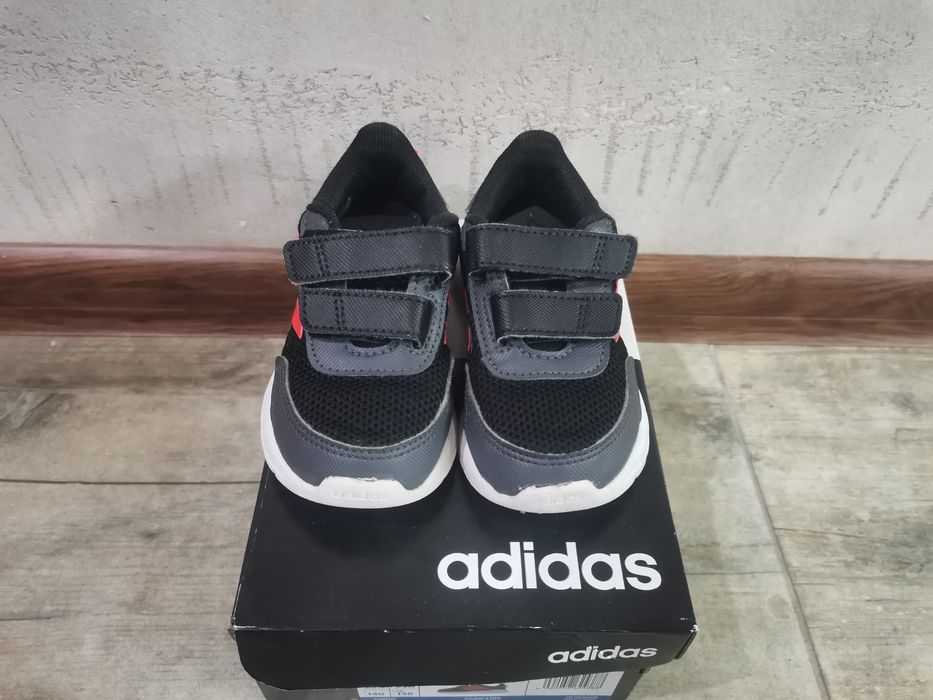 Детски маратонки Adidas tensaur