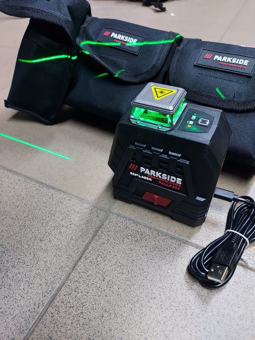 Nivela laser cu lumina verde