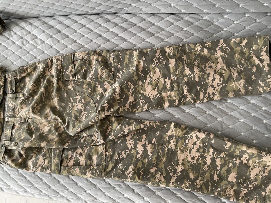 Военная форма  с Шевронами  и ремнем