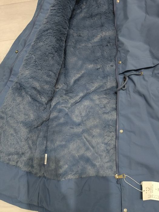 Продам парку новая