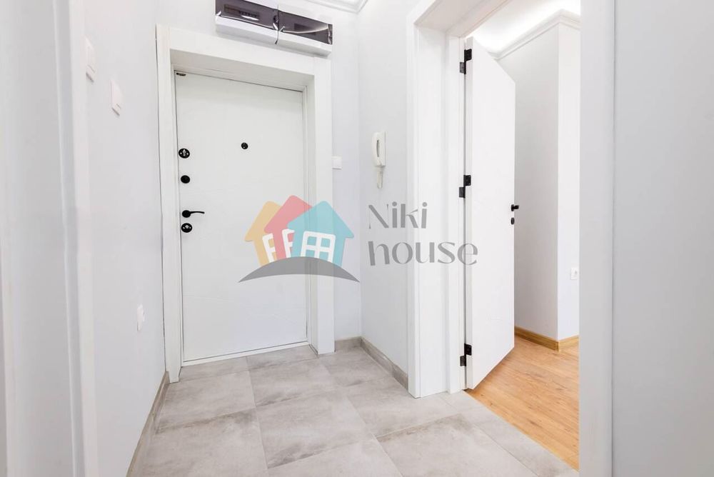 Продава се Тристаен апартамент в Варна, Спортна зала - 75 кв.м за 3454 €/кв.м - Снимка #7